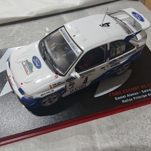 Ford escort rs cosworth - 1:43,