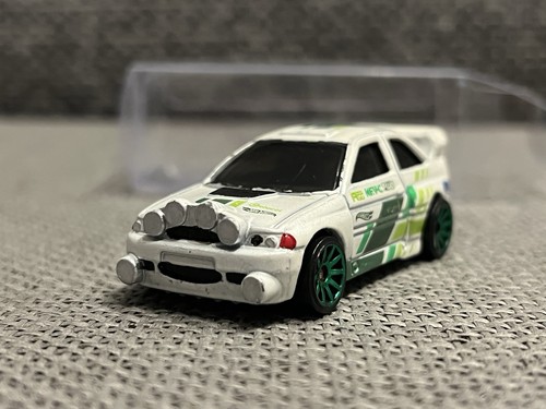 Hot wheels ford escort rally - hot,